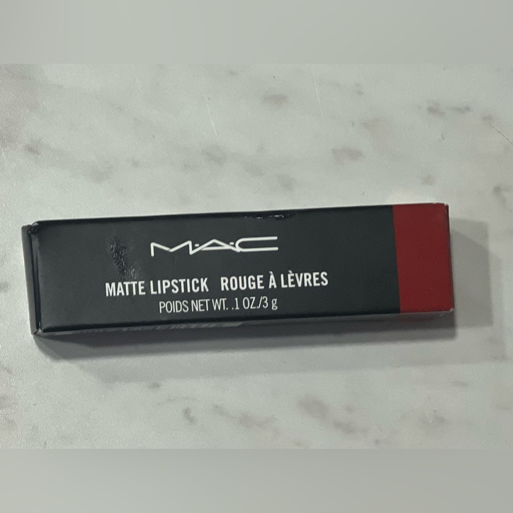 NIB Mac Cosmetics Matte Lipstick Shade Chili 0.1oz/3g